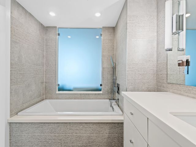 2917 S Ocean Boulevard 804, Highland Beach, FL 33487