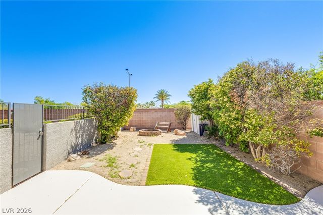 656 Chase Tree Street, Las Vegas, NV 89144