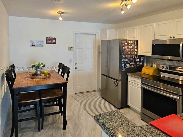 4135 Crystal Lake Dr, Deerfield Beach, FL 33064