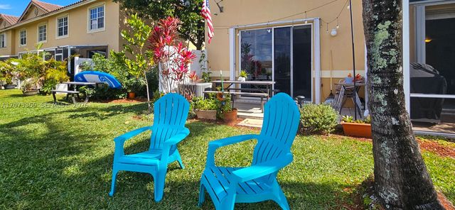 4135 Crystal Lake Dr, Deerfield Beach, FL 33064