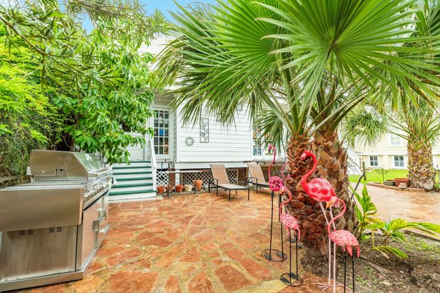 1619 Sealy Street, Galveston, TX 77550