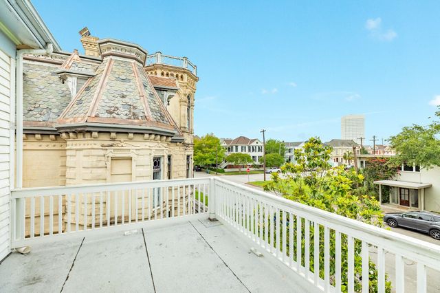 1619 Sealy Street, Galveston, TX 77550