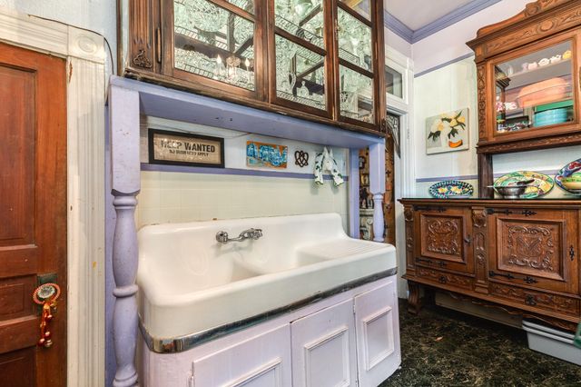 1619 Sealy Street, Galveston, TX 77550