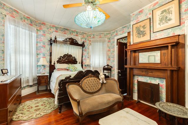 1619 Sealy Street, Galveston, TX 77550