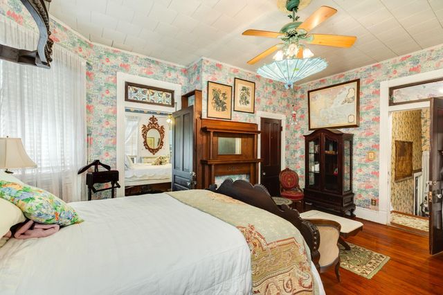 1619 Sealy Street, Galveston, TX 77550
