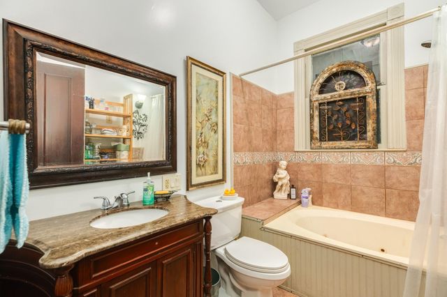 1619 Sealy Street, Galveston, TX 77550