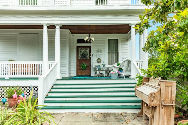 1619 Sealy Street, Galveston, TX 77550