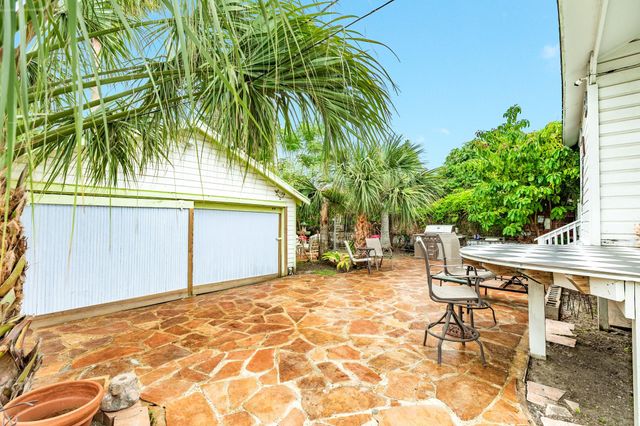 1619 Sealy Street, Galveston, TX 77550