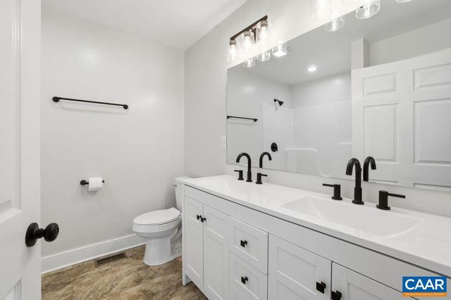 25911 N JAMES MADISON HWY, New Canton, VA 23123