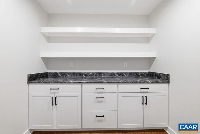 25911 N JAMES MADISON HWY, New Canton, VA 23123