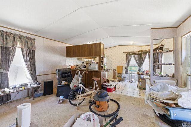 381 Chaparral, Bandera, TX 78003