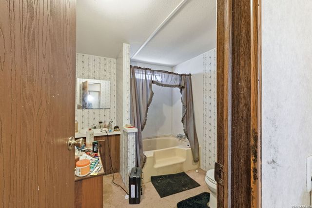 381 Chaparral, Bandera, TX 78003