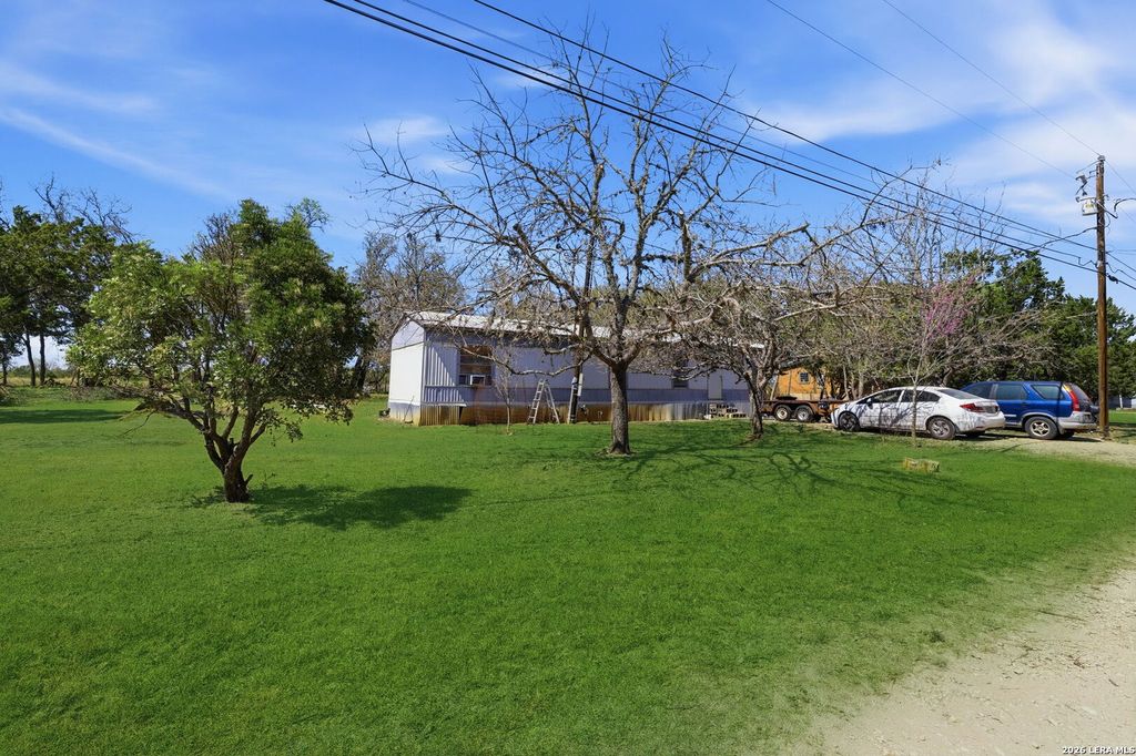 381 Chaparral, Bandera, TX 78003