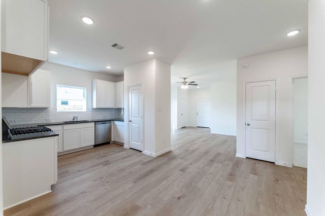 4632 Mesquite Trail Blush, Pinehurst, TX 77362