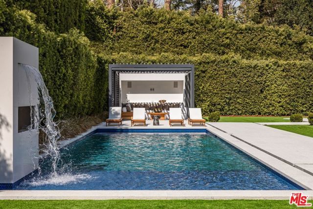 927 N Whittier Drive, Beverly Hills, CA 90210