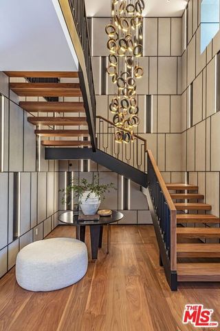 927 N Whittier Drive, Beverly Hills, CA 90210
