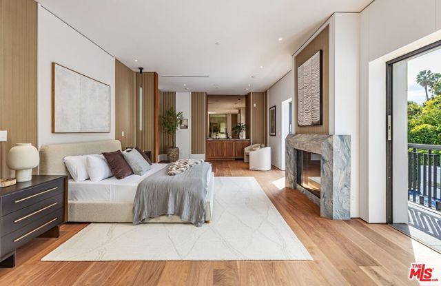 927 N Whittier Drive, Beverly Hills, CA 90210