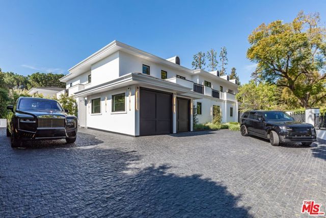 927 N Whittier Drive, Beverly Hills, CA 90210
