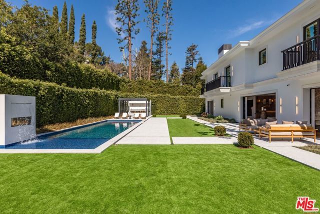 927 N Whittier Drive, Beverly Hills, CA 90210