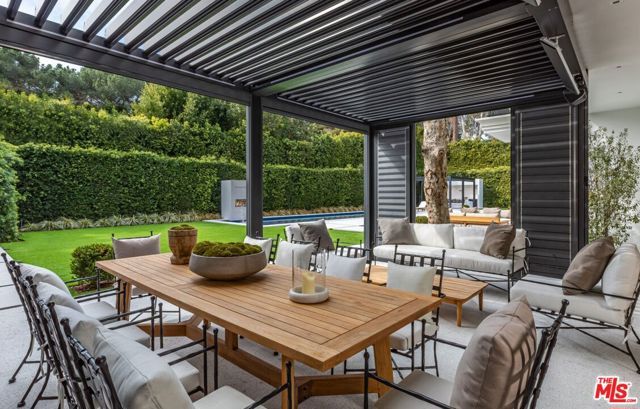 927 N Whittier Drive, Beverly Hills, CA 90210