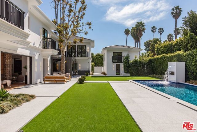 927 N Whittier Drive, Beverly Hills, CA 90210