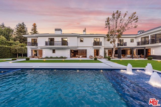 927 N Whittier Drive, Beverly Hills, CA 90210