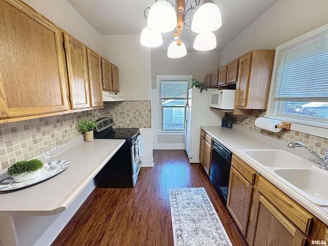 2325 38TH Street, Rock Island, IL 61201