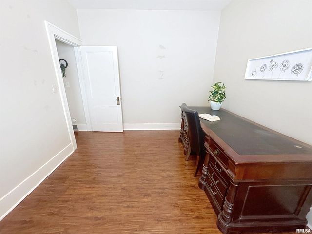 2325 38TH Street, Rock Island, IL 61201