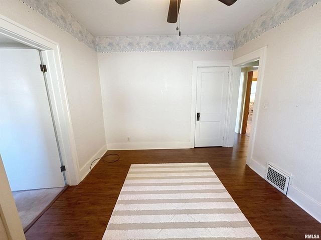 2325 38TH Street, Rock Island, IL 61201