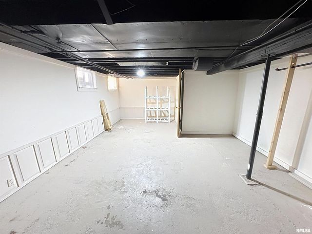 2325 38TH Street, Rock Island, IL 61201