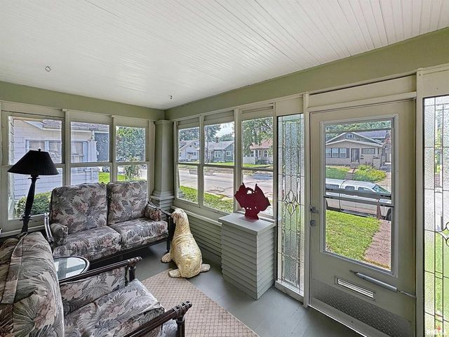 2325 38TH Street, Rock Island, IL 61201