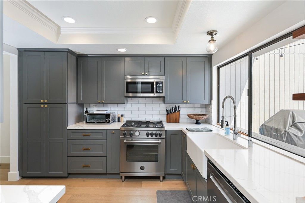 Image 11 of property listing at 10 Ima Loa Court, Newport Beach, CA 92663