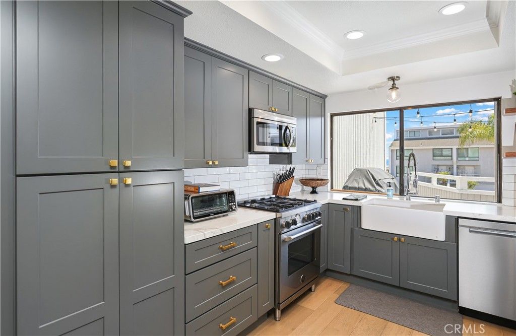 Image 13 of property listing at 10 Ima Loa Court, Newport Beach, CA 92663