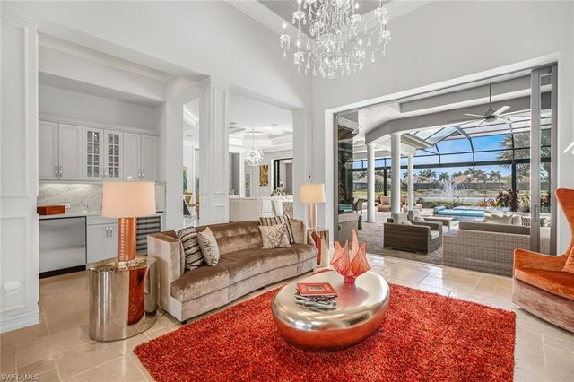 6624 Barbera LN, Naples, FL 34113