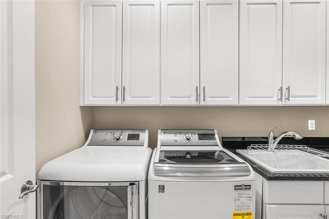 6624 Barbera LN, Naples, FL 34113