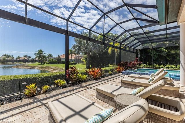 6624 Barbera LN, Naples, FL 34113