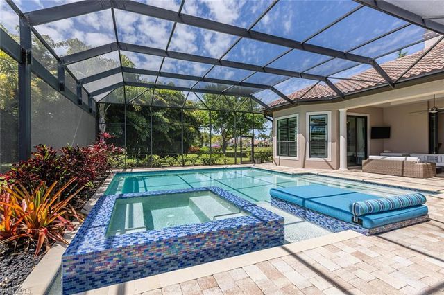 6624 Barbera LN, Naples, FL 34113