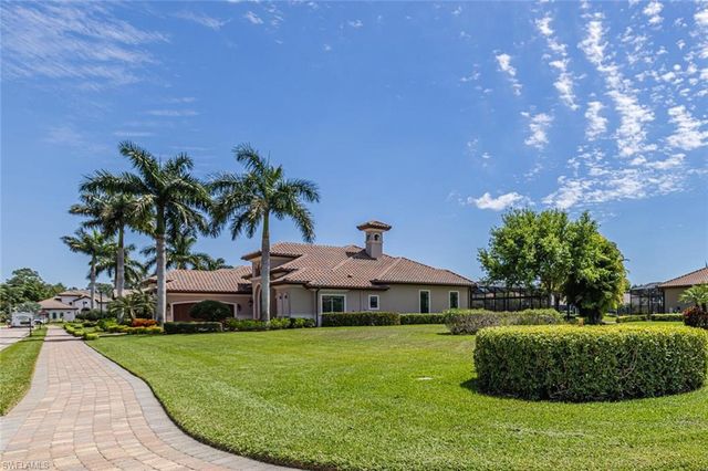 6624 Barbera LN, Naples, FL 34113