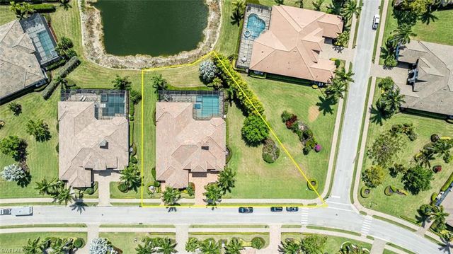 6624 Barbera LN, Naples, FL 34113