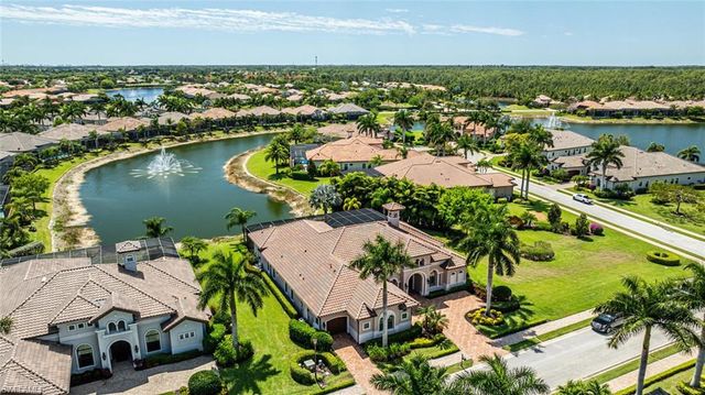 6624 Barbera LN, Naples, FL 34113