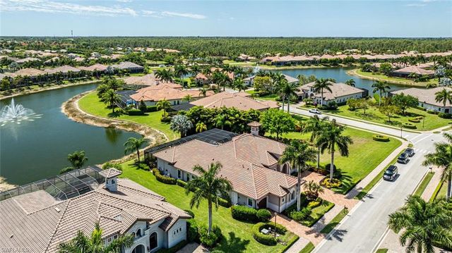 6624 Barbera LN, Naples, FL 34113