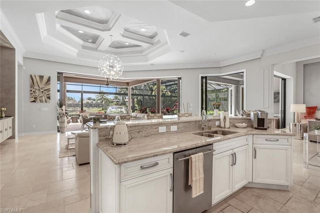 6624 Barbera LN, Naples, FL 34113