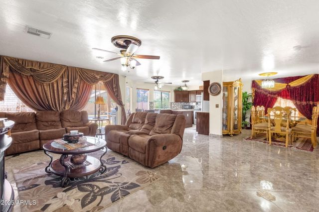 735 E GERONIMO Street, Chandler, AZ 85225