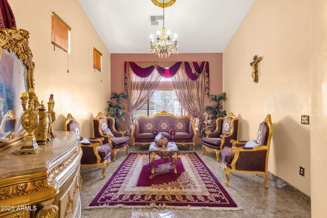 735 E GERONIMO Street, Chandler, AZ 85225