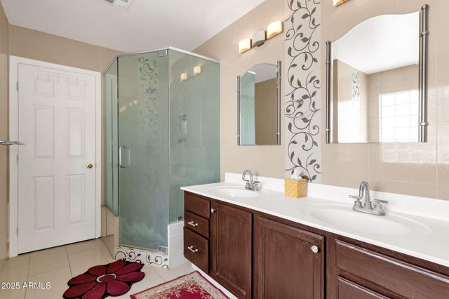 735 E GERONIMO Street, Chandler, AZ 85225