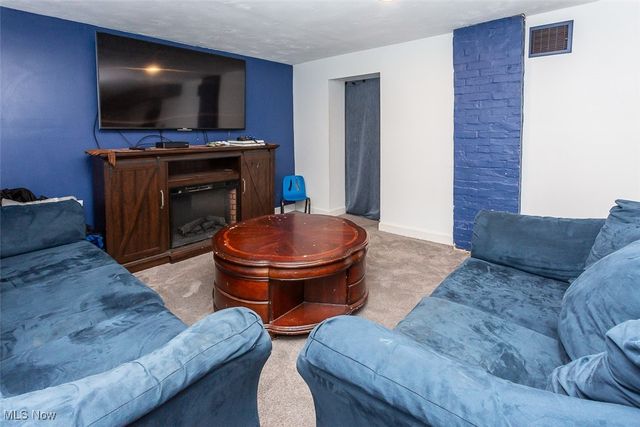 6657 Orchard Boulevard, Parma Heights, OH 44130