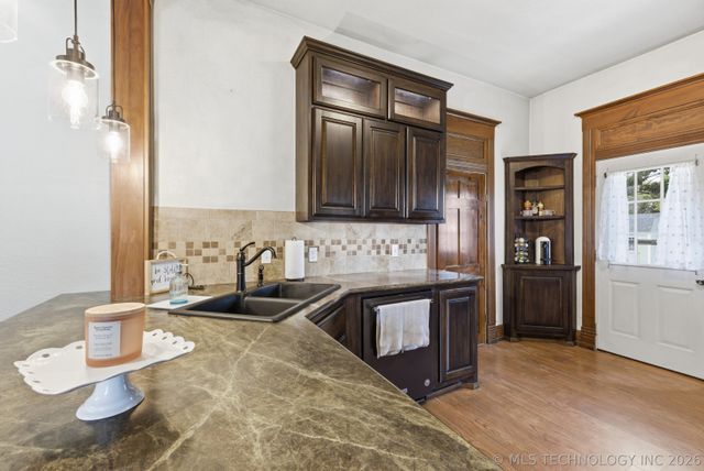 105 N 2nd Street, Wagoner, OK 74467