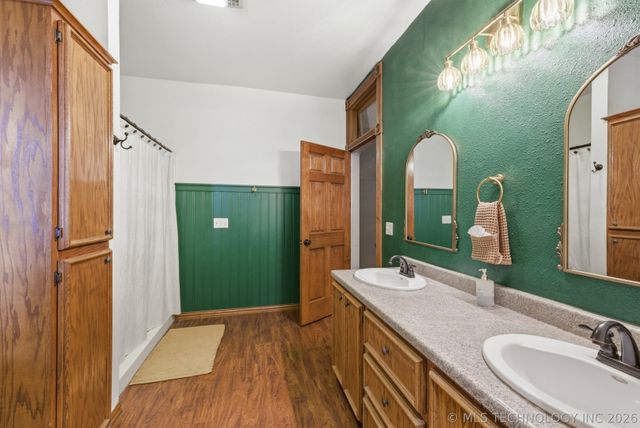 105 N 2nd Street, Wagoner, OK 74467