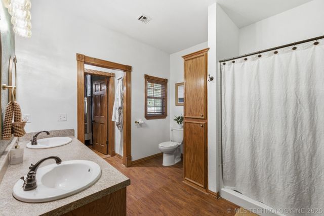 105 N 2nd Street, Wagoner, OK 74467