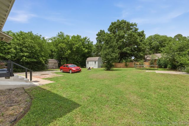 105 N 2nd Street, Wagoner, OK 74467